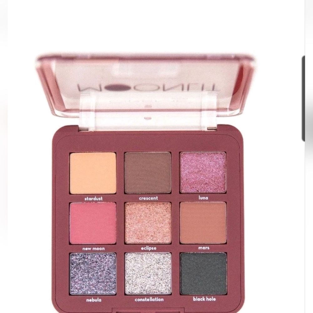 🩷🩵The‎ CRÈME MOONLIT 9 COLOR PALET🩷💜
